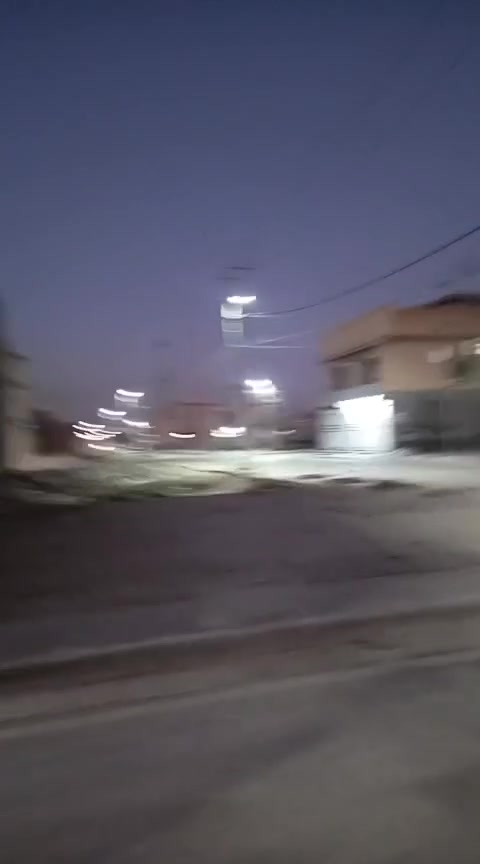 سلام عليكم بيت 50 متر طابق ونص بيت بنيه فرع 39 بصف ركن لفوك جص وكهرباء كامل باقي بس ارضيه وسكف سندوج ***********
