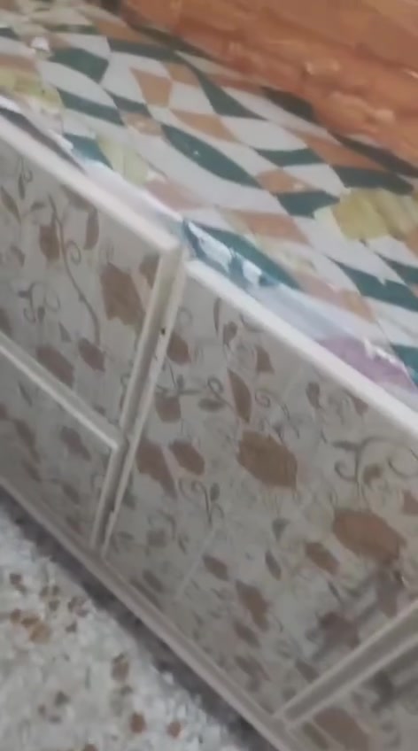 للبيع  حله /شارع 100شارع80 شارع شريفه الجديد يم ملعب نورسين قرب نقطه داله نجار ميثم الاتصال *********** السعر 250 قفل
