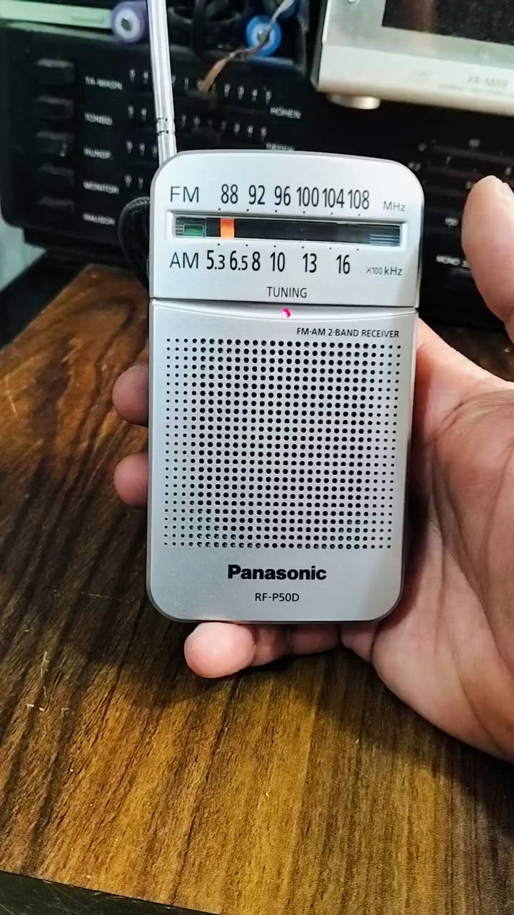 راديو بأنسونك Panasonic 
موجات الراديو FM AM 
يعمل باتري قلم عدد 2 
يوجد فديو بالمنشور يوضح التشغيل 
للحجز والاستفسار المراسله على الخاص


**إذا كنت صاحب هذا الإعلان وتريد حذفه لأي سبب، رجاءا أرسل رسالة إلى الدعم الفني**