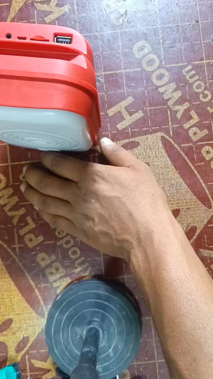 متوفر تصليح كل مايخص للاجهزه الكهربائيه عنوانه قرب مستوصف جنوبيه مقابيل محطه نفط رقم تواصل ***********
