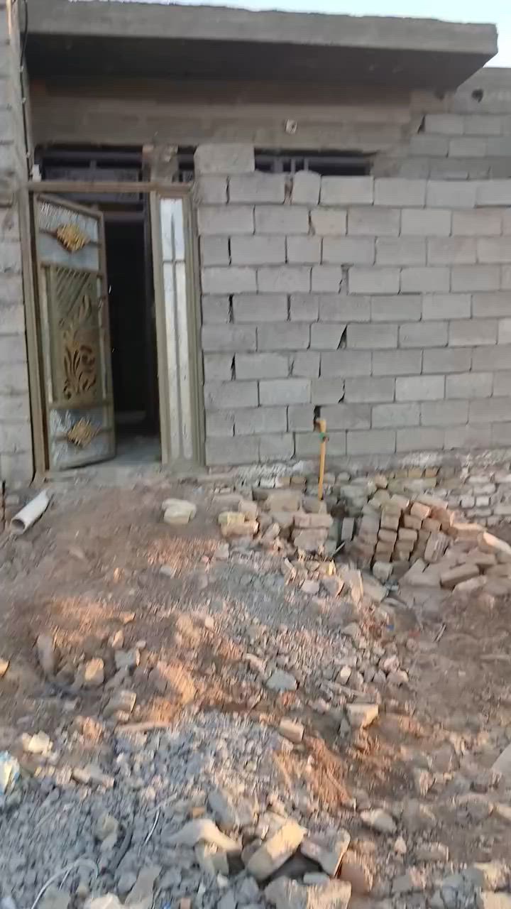 السلام عليكم بيت للبيع سبع قصور شارع المشروع شارع ٢٠ مساحه ٩٠ ***********
