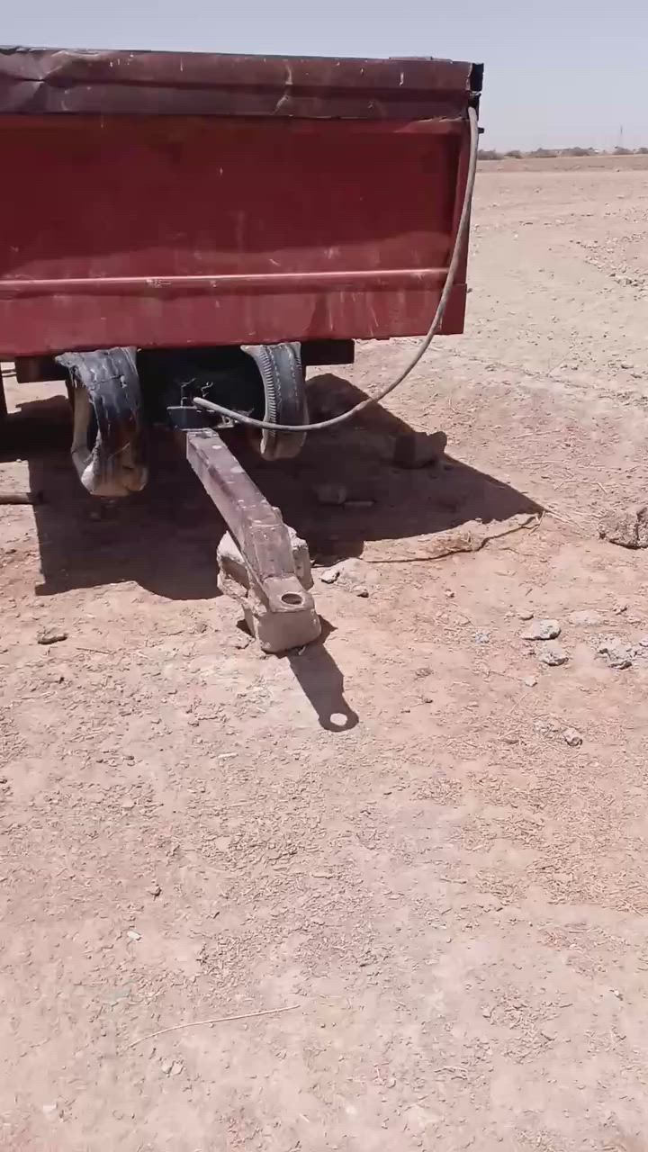 السلام عليكم غراض للبيع كملن وسعره شراي يتصل على رقم ***********

