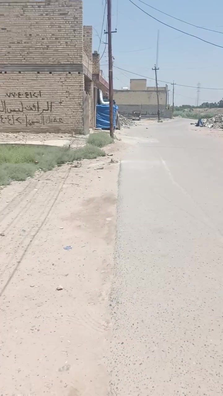 سلام عليكم قطعه ارض لبيع في سريدات 
مساحته 100 متر مربع بصف ركن 10X10
 بصف شارع سنده 25 تحويل بيه كامل 
رايدينه 25 مليون بل نسبه خدماته كامله 
للاستفسار تصل ***********
