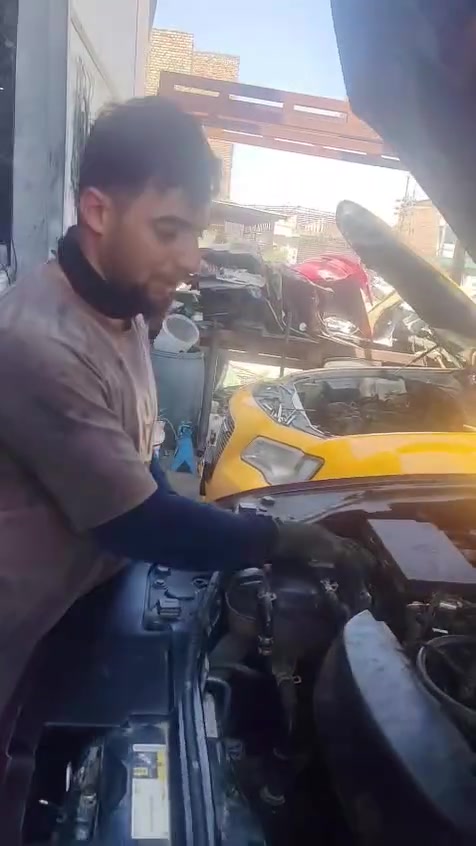 سلام عليكم مكينه ايطالي فول نضافه  شوف للعين مديل 18 عوزها بس كام شفت  يم علي نواشي بسوق شيوخ 
ب6 ورقات وبيها مجال  ***********حسين نواشي   وليحب يحور هم موجود عدهم تحوير مضبوط
