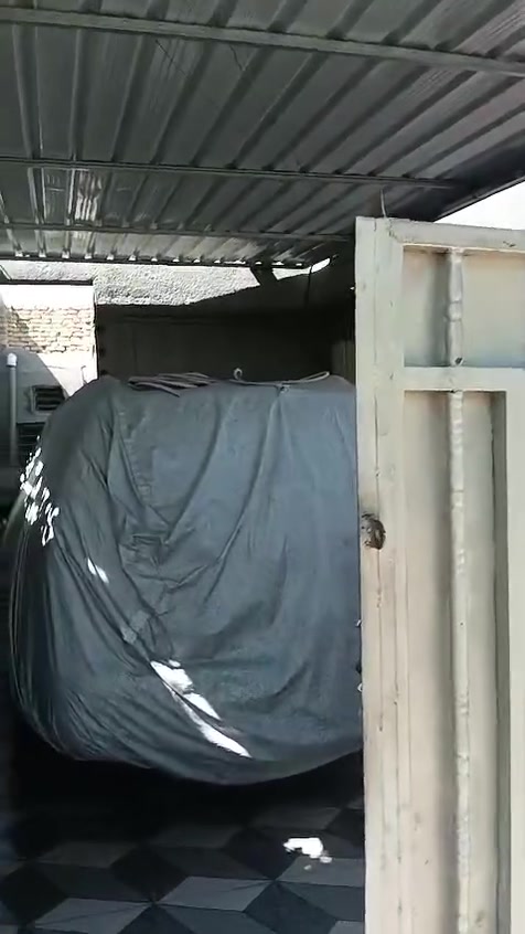بيت للبيع زراعي منطقه الخضراء يحتوي على غرفت نوم مطبخ حولي صالة صيحات خارجية وداخلية مساحة 160متر البيت فول سيراميك مابي اي نقص التصال على ***********
***********
