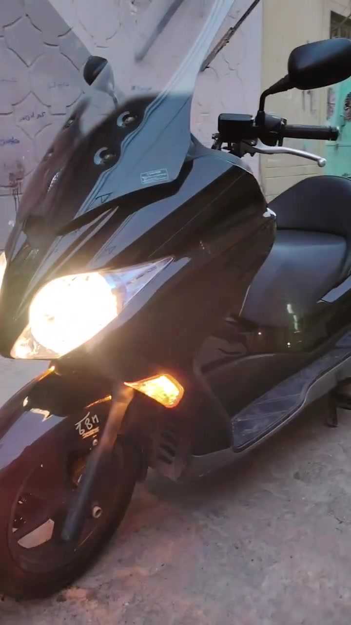 السلام عليكم للبيع ماطور فورز 0، 10نضاف100بل100.  ***********
