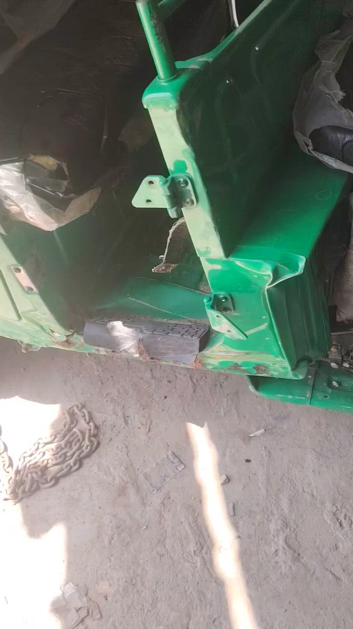سمكره تكتك حادث مع اخياسات انتظرو النتيجه
***********
