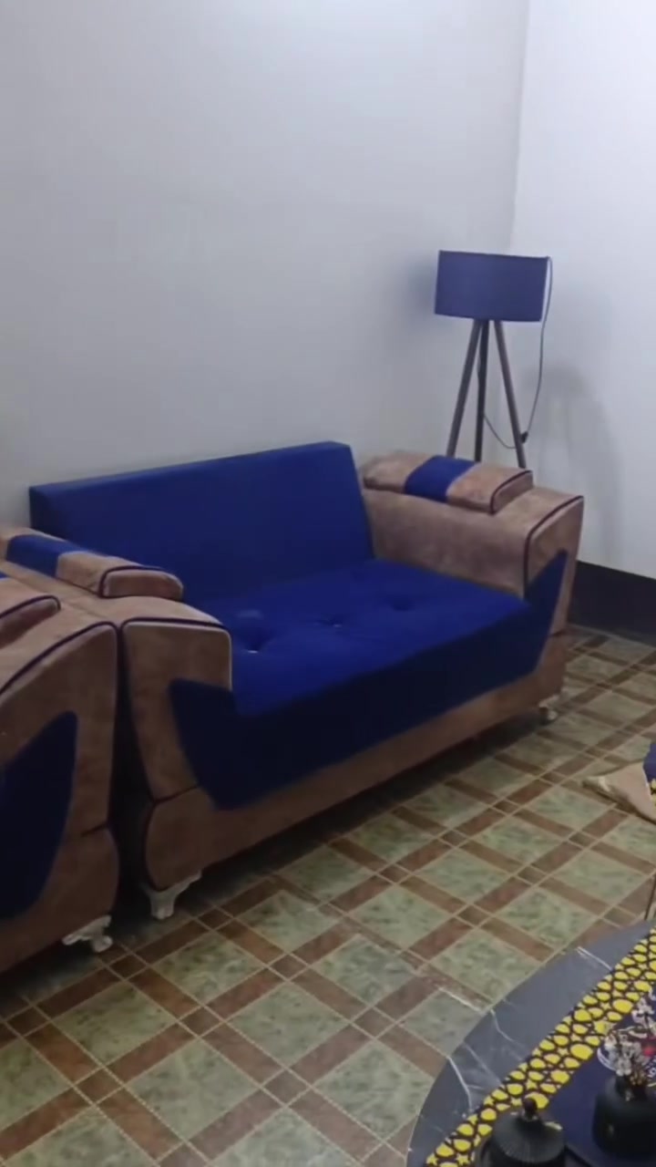 تخم مستخدم نضيف بسعر ٢٠٠ مكان ابو غريب قرب سيطره ٤٠ ***********
