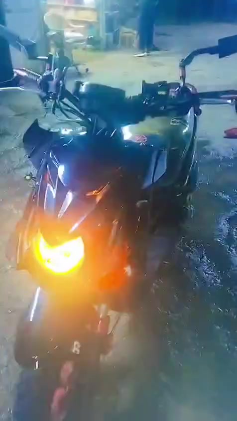 السلام عليكم دراجه سكنس جبلي البيع دراجه خير من الله جديده سعر واحد 300او بيه مجال مكان بغداد العبيدي رقم ***********
