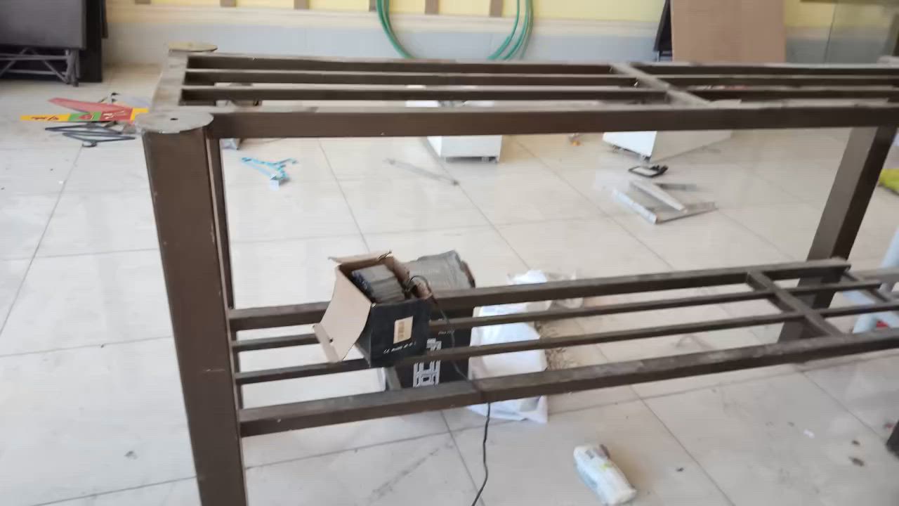 السلام عليكم ميوزه حيديد عدد 3 كلشي موضح بل فيديو ياه هو تريده دزلي صورته الي طولهم 3متر وربعين سعرهم 40 و الي طوله متر وتسعين سعره 35 مكاني بغداد شهداء البياع رقمي واتساب ***********
