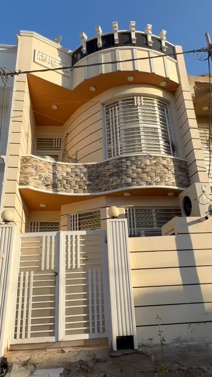📢 إعلان بيع دار سكن 

الموقع:  حي السياسين 

المساحه:100م

فرصة مميزة للاستثمار أو السكن

📞 للاستفسار والاتصال: 

‭***********

***********
