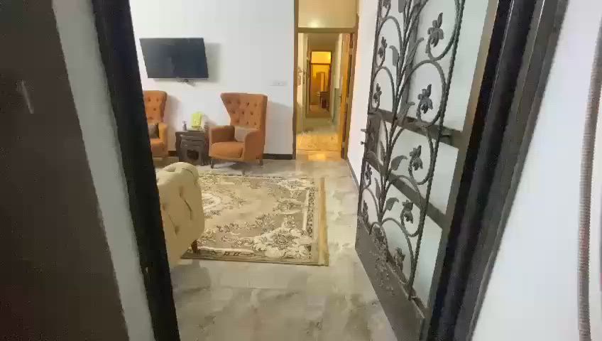 شقه طابق ثاني بلشيوخ قرب جامع خطاب مساحتها 120 م تحتوي غرفتين نوم وهول ومطبخ وخدمات ايجارهه600ألــف📞***********
