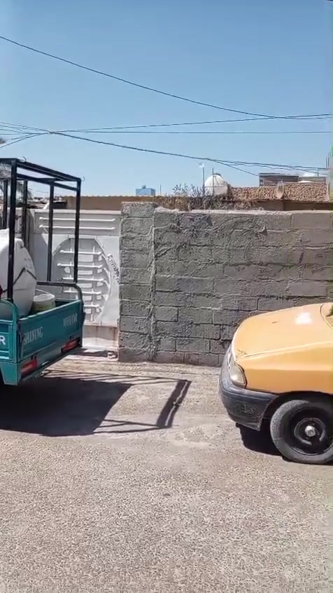 مكلف بالنشر 
السلام عليكم.
بيت للبيع 200 متر واجهة 7 وربع والنزال 28 متر سند طابو زراعي ابيع واقع حال يتكون من
 غرفتين و مطبخ و صحيات و السكف سندويش  صالح للسكن ابيع قطعه ما ابيع بيت متوفر ماء وكهرباء وشارع تبليط 
الموقع: الشرطه الخامسه منطقه الدوانم قرب جامع الفردوس شارع الحداد
السعر : 45 مليون وبي مجال.
للتواصل : *********** واتساب أو اتصال
