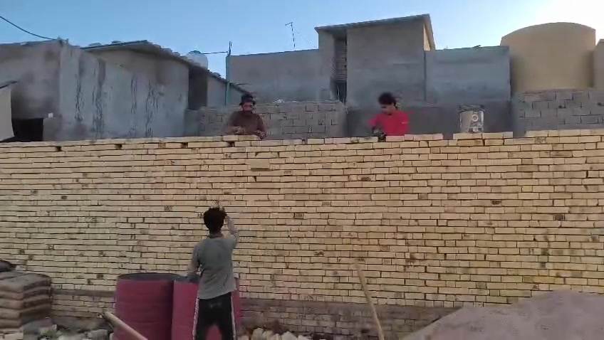 خلفه بناء شرط النضافه ستلام مهندس كبان ومناسبين الدبل ٢٢٠ اتصل ***********
