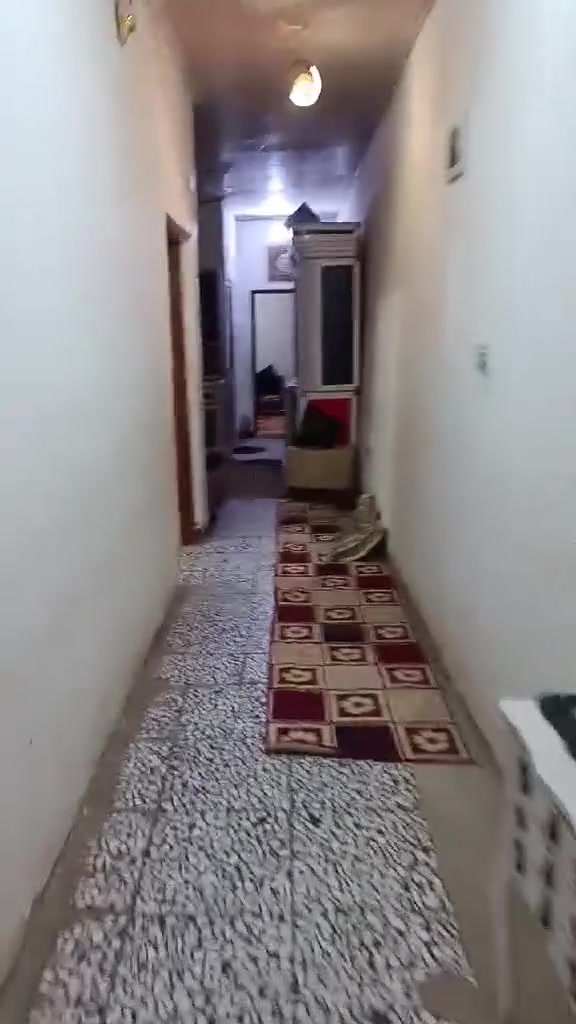 مشتمل للبيع مساحة 100متر قاطين 4 غرف نوم وصحيات واستقبال ومطبخ 
مطلوب اسكان  بداية خدمات مسقط قرب مستشفئ التركي  
السعر 51قابل للتفاوض
من غير القرض  36
تسديد شهري  248
***********
