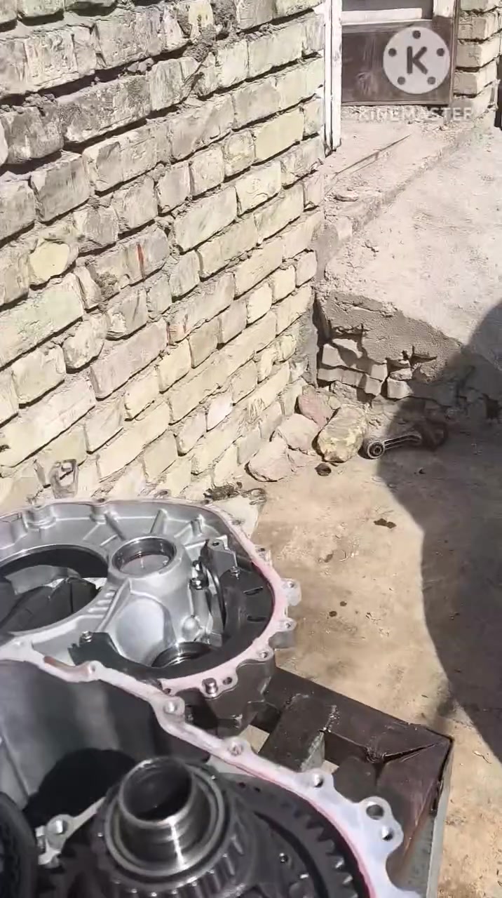 اللهم صل علئ محمد وال محمد 🤲🏼
فورتي 2016🚗
اجانه الزبون يعاني من مشكله النضوح 🤔❓
بعد الفحص🔍
 تبين ان الاويل بم ضاربه بي البوشه مع احتكاك التورباين 🤌🏼
تم تبديل الاجزاء باجزاء اصليه تفصيخ👍🏼 
مع الضمان 💪🏼
والحمد لله قطعت نضوح ورجعت بلاد 👍🏼
للاستفسار اتواصل ويانه عالرقم
 ☎️***********
واحنه بخدمتكم🌹
