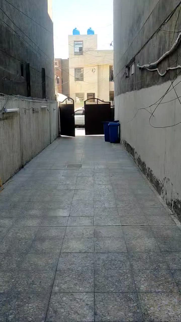 شقه للايجار طابق اول الاعظميه منطقه الاخطل تحتوي على 3 غرف نوم وصاله ومطبخ وخدمات.. للاستفسار عن ***********
