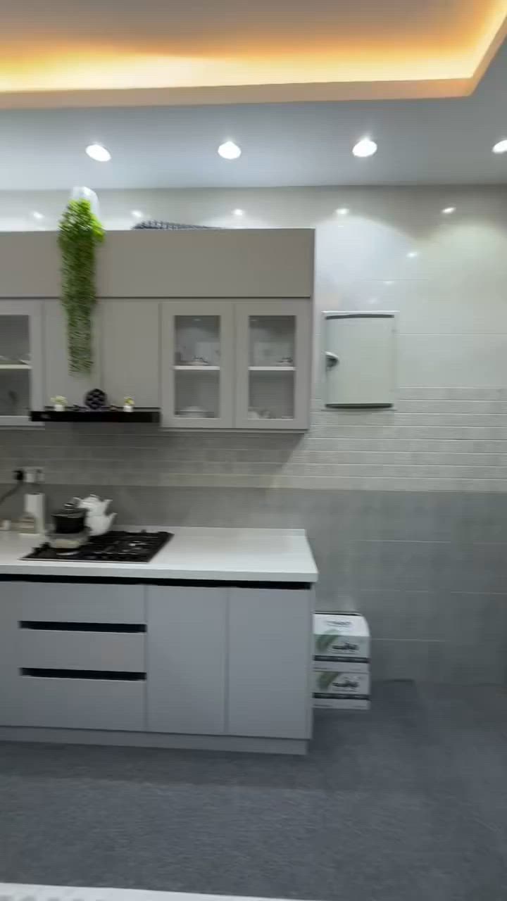 🏡#اكتب #تم #يوصلك #السعر
 دار للبيع في مجمع الكرار السكني 🏡

📍 موقع مميز جداً مقابل المول وقريب من المدرسة

🔹 المساحة: 160 متر
🔹 طابق واحد
🔹 بناء درجة أولى مع إضافات وتشطيبات راقية جداً
🔹 يباع مع الأثاث بالكامل
🔹 الأثاث درجة أولى وأصلي
🔹 سند حر باسم المشتري

مواصفات الدار:
✅ غرفتان نوم
✅ صالة واسعة
✅ استقبال
✅ مطبخ حار
✅ مطبخ بارد

دار جاهزة للسكن ولا تحتاج أي مصاريف، موقعها ممتاز وخدماتها متكاملة.

📞 للاستفسار والمعاينة
***********

#مجمع_الكرار_السكني #دار_للبيع #عقارات_النجف #بيت_للبيع #استثمار_عقاري #عقارات_العراق
