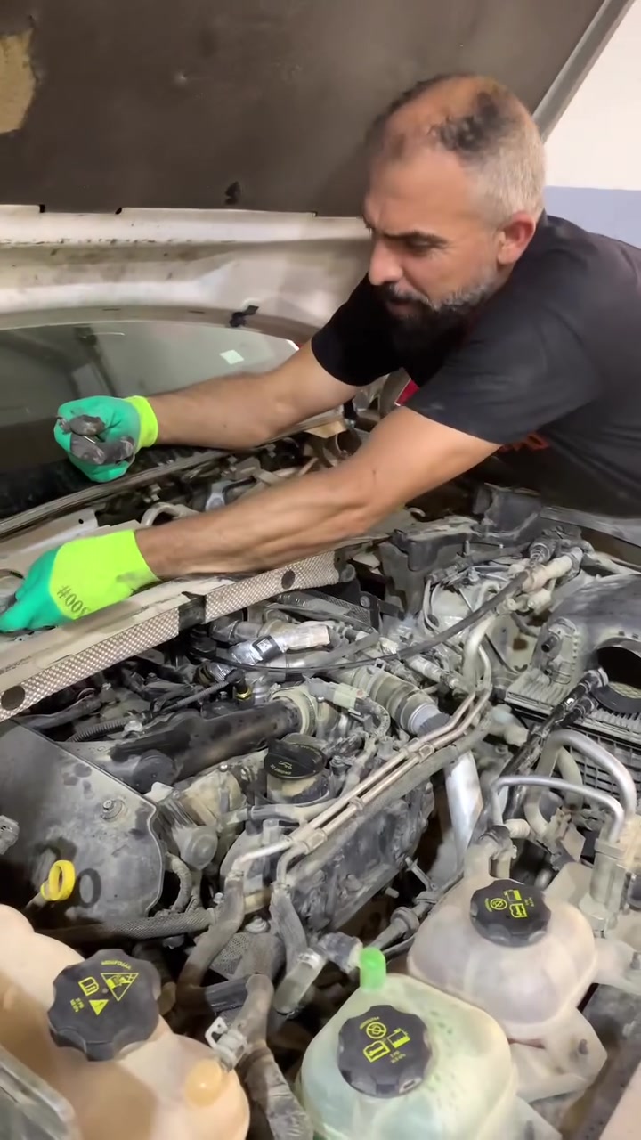 مركز صيانه وقطع غيار جيب البياع الحي الصناعي نهاية شارع الخامس ياس العبيدي***********
