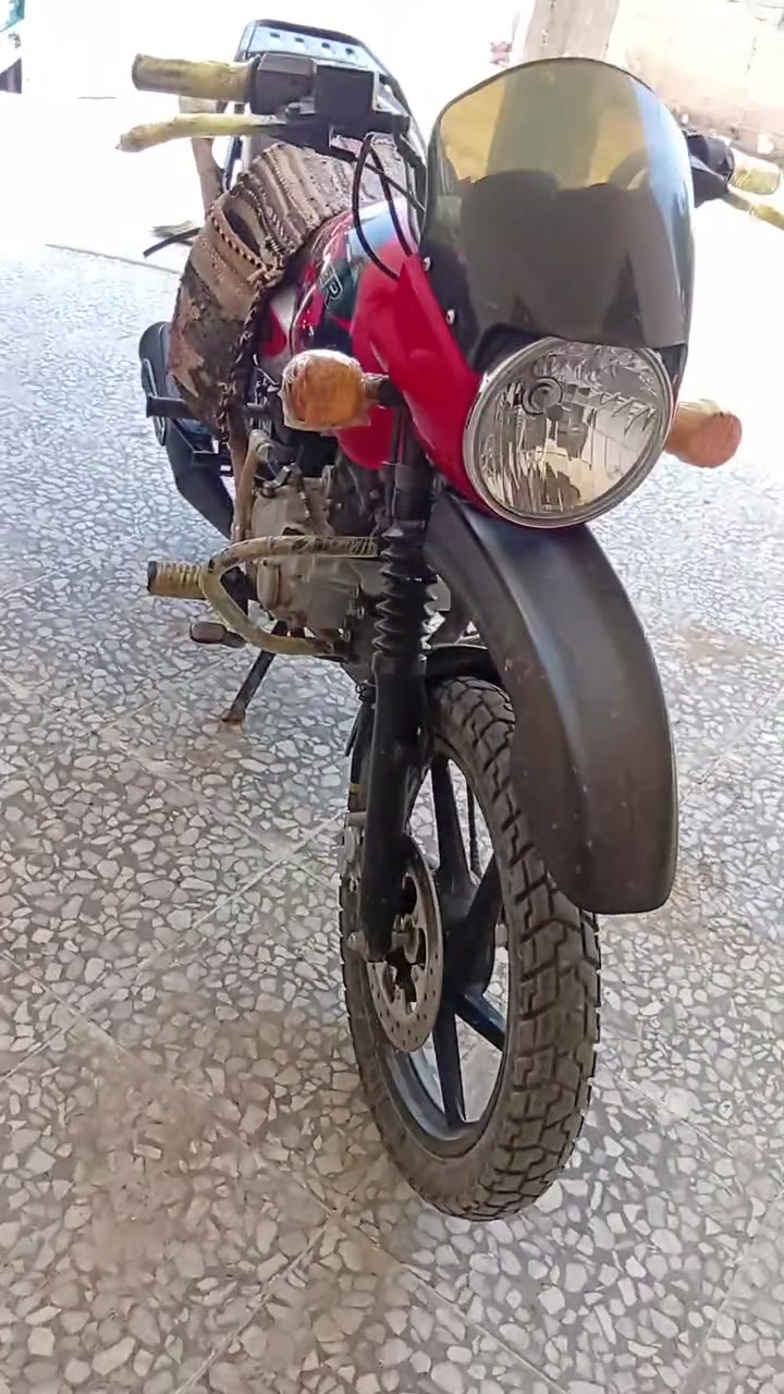 سلام عليكم دراجه للبيع المكان الحر الشريعه سعر مليون وبيها مجال رقم الهاتف ***********
