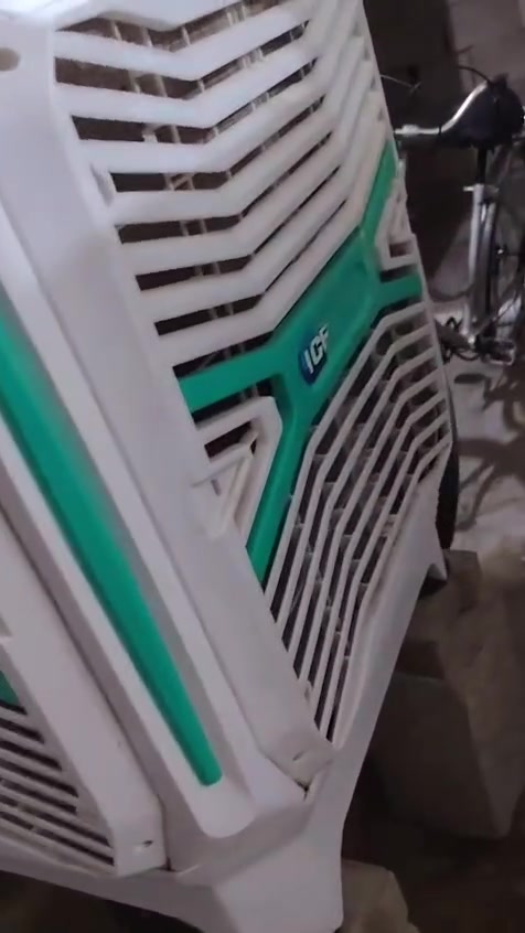 السلام عليكم شباب عندي مبرده ابلستك 2ونص اريد ابيعه اني اشتريته 350شاهد علي ربي اريد 200 الف الشراي يخابر ***********
