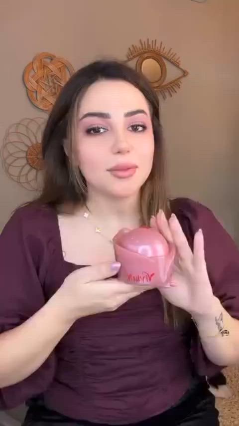 رجع توفرررر من جديد 😍🔥 العشق اللي الكل ينتظره!

اطلبي كريم فيفيان الاصلي 💯 واظمني بشرة صافية، نضرة، وجميلة مثل الگمر المنور 🌕✨
🔴 يزيل الكلف، النمش، والتصبغات الجلدية الصعبة بشكل نهائي 🌟
🔴 يزيل كلف الحمل والهالات المزعجة تحت العين 🤰🐼
🔴 معالجه للتجاعيد وترطب وتنعّم البشرة بامتياز 💧 دائمية ومضمونة 💯
🔴 يقلل من ظهور حب الشباب ويختفي اثار الحب تماماً 🛑
🔴 الحل الامثل والمنقذ للنساء 👩 والرجال 👨
🔴 لتبييض وتفتيح الوجه والبشرة بنتائج دائمية ومضمونة 💯✨
🇺🇸 المنشأ امريكي أصلي 100% 🦅

#اكسبلورر #الاصلي #بغداد#الشعب_الصيني_ماله_حل😂😂 #عنايه


**إذا كنت صاحب هذا الإعلان وتريد حذفه لأي سبب، رجاءا أرسل رسالة إلى الدعم الفني**