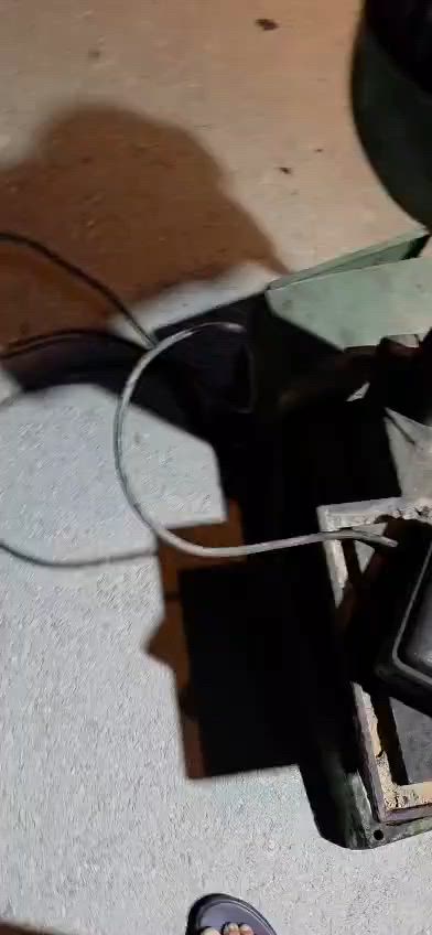 بسم الله وعلى بركة الله يتوفر دريل ثابت مثل ما واضح بل منشور اشراي يتصل ويقيم لتواصل ***********
