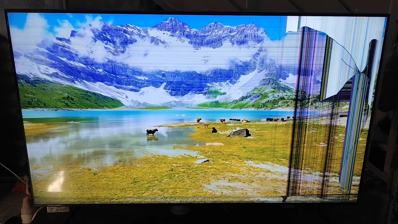 شاشه سامسونك مكسوره شاشه مثل مابلصوره شاشه اصليه وشغاله وبيها تفاصيل باركود ابحث وشوف انكسرت بلنقل غراض وريد ابيعها سعر 200 مكاني شارع مطار القديم نجف كوفه *********** متواجد الصبح للظهر او بليل العصر بلشغل
