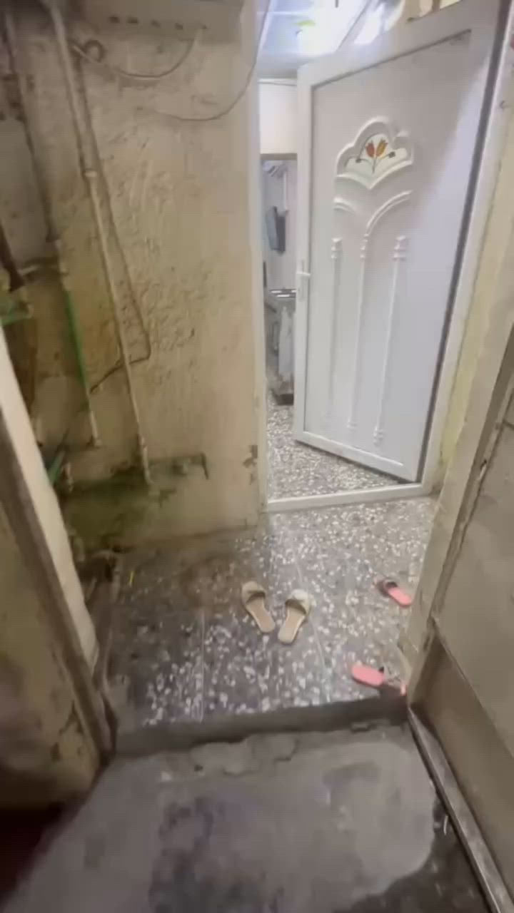 بيت 36 متر  طابقين
حمام مشترك +مطبخ +هول +غرفه نوم  + سطح بيت عكاده
شارع عريض واجهه 4 

للاستفسار ***********
