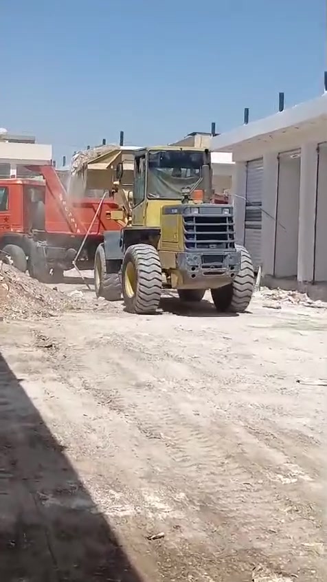 سلام عليكم شفل كوماتسو حجم 100
6سالندر للبيع مكان بغداد الدورة والشراي بي خير ودلل ***********
