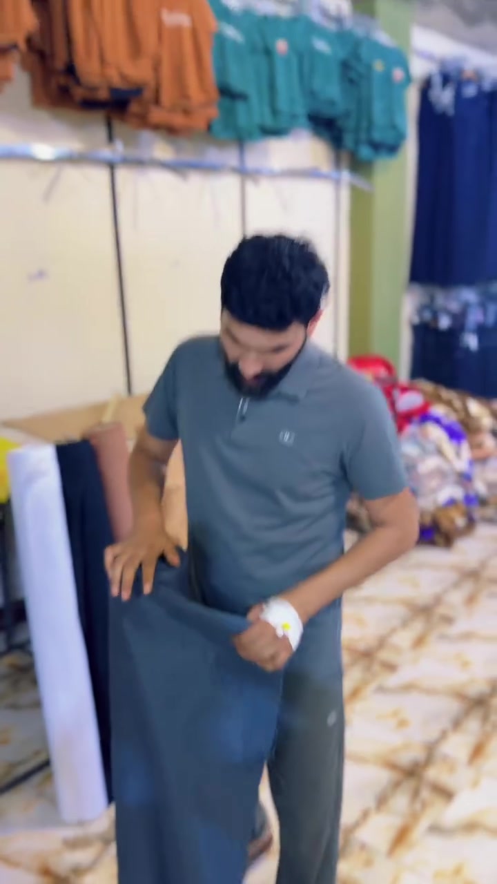 ‏اللهم صل على محمد وآل محمد عروضاتنا العروضات يوم الخميس قماش هميون  سعر متر 1000 دينار عنوانه كركوك واحد حزيران مقابيل ساحه الحصو ورمل ***********
