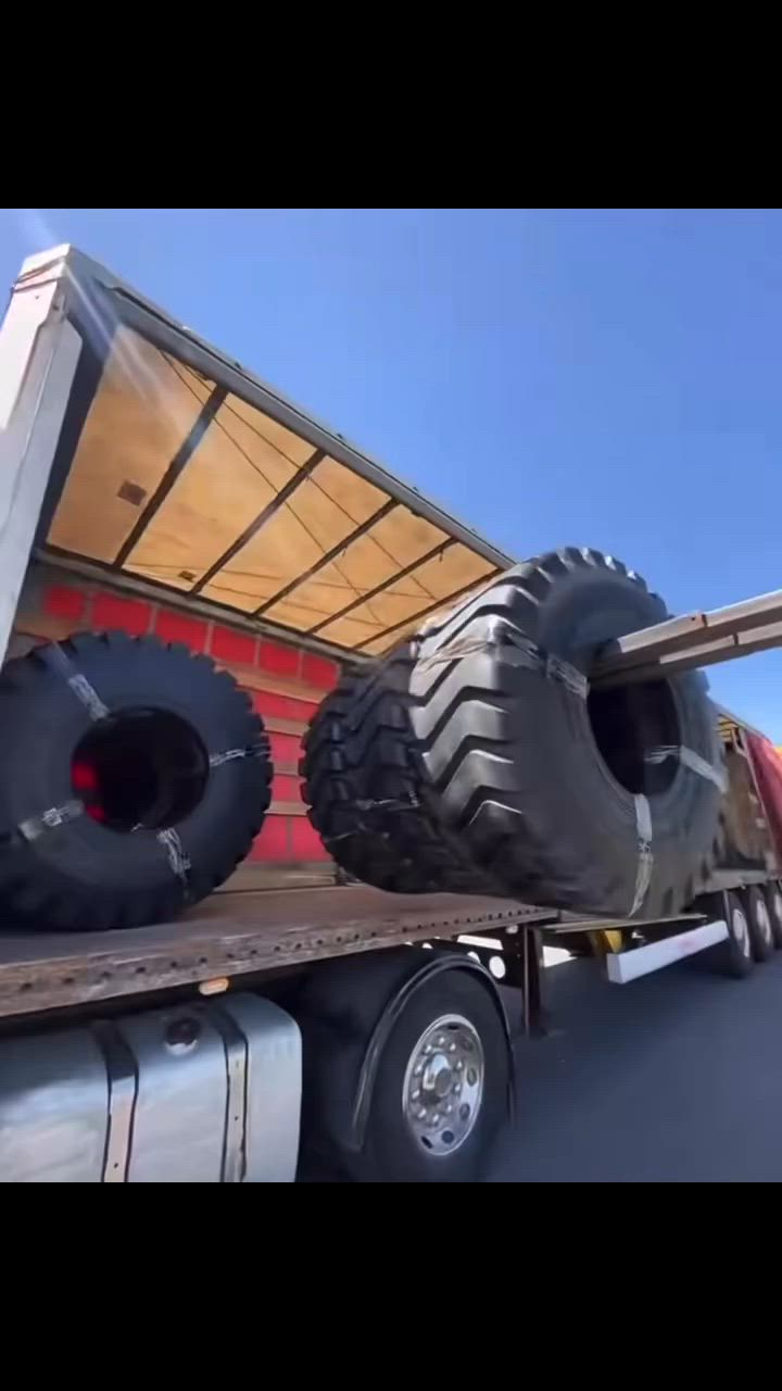 🌍 Worldwide Export
📦 Factory Direct Supply
💬 Feel Free to Inquire
🤝 Long-term Cooperation
⭐ Quality Guaranteed
🚜:Compatible Models:Wheel Loader, Dump 
Truck, Wheel Scraper
🪨Applicable Operation Conditions:Civil construction, gravel road, etc.
📏All Sizes:23.5-25,20.5-25,17.5-25,etc.
WHATSAPP:+8613356781143
#TireManufacturer
#TireFactory
#ConstructionTire
#OTRtires
#GlobalExport
#FactoryDirect


**إذا كنت صاحب هذا الإعلان وتريد حذفه لأي سبب، رجاءا أرسل رسالة إلى الدعم الفني**