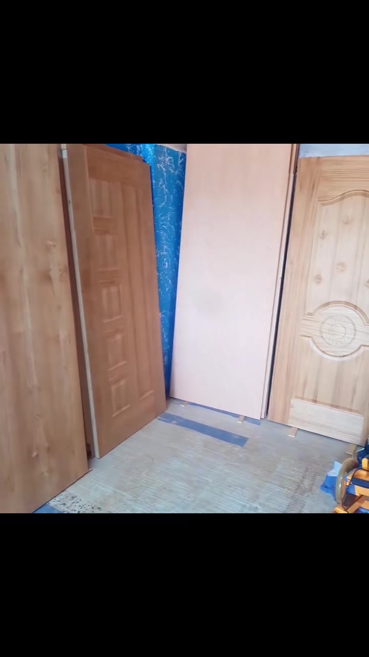 بسم الله الرحمن الرحيم 
وجبه ابواب 
ساده+طبع+سنديان امريكي
من قبل معمل السنديان للاثاث المنزلي 
لعمل كافه اعمال النجاره #ابواب #دواوين_صاج #غرف_نوم
للإستفسار الاتصال ع الرقم او مراسله الواتساب 
***********
