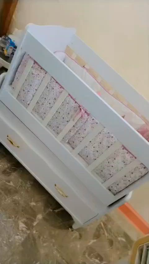 كاروك لبيع ابيض مع ناموسيه لون وردي دوشك بعده بجيسه نضيف ماكو اي شخط استعمال جدااا قليل  ينفتح من جهه الام ويا فرشات من عندي هديه 4 فرشات مع وجوه مخاد. المكان بلشعب قفل قفل ٨٠ الف ماعندي توصيل الشراي يعلق تم وارسله


**إذا كنت صاحب هذا الإعلان وتريد حذفه لأي سبب، رجاءا أرسل رسالة إلى الدعم الفني**
