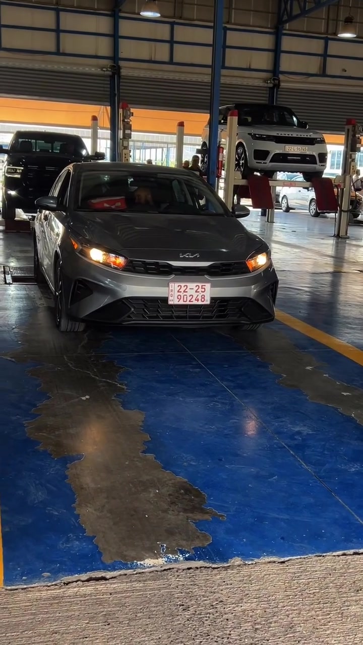 النوع: KIA FORTE
الفئة: نص فول 
الموديل:2023
محركك:V4
نوع الوقود:بانزين 
الرقم: اربيل جديد  
مسافه مقطوعه:14000 M
مكان. السيارة موصل
السعر :140وبيها مجال 
للتواصل :***********واتساب
