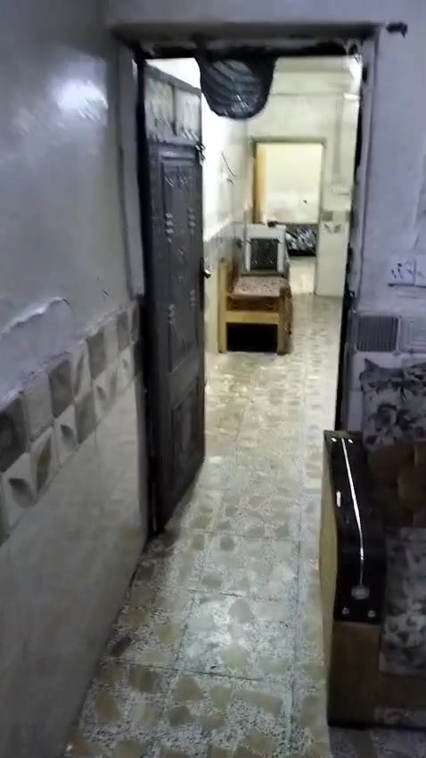 للبيع نصف قطعه للبيع شرك عكاده
 بغداد مدينة الصدر قطاع 30 بيها سطحين وغرفه فوك وغرفه جوه وملحقاتها كامله . للاستفسار على هذا الرقم وبي وتساب