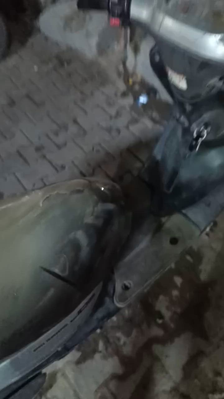 ***********

