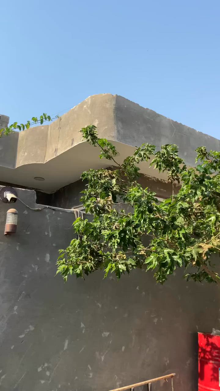 السلام عليكم بيت طابو زراعي سند 25.
200 متر سيراميك .غرفتين نوم وصاله وستقبال ومطبخ كامل للاخير بيت بناء جديد. باب الدرب ع شارع العام.
ملاحظه البيت قاطين
اتصال ***********
