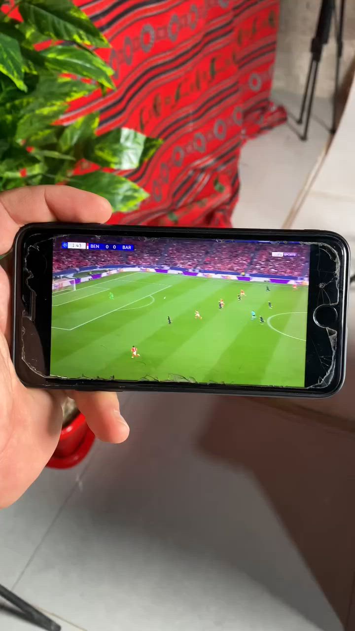 مكبر شاشة الهاتف ثلاثي الأبعاد المحمول – Mobile Phone Video Amplifier
السعر 5 والتوصيل مجاني للطلب واتساب ***********
حوّل مشاهدة الفيديوهات على موبايلك إلى تجربة أوضح وأسهل مع مكبر شاشة الهاتف المحمول بتصميم قابل للطي وخفيف للحمل.

• يعمل على تكبير شاشة الهاتف لعرض أوضح للفيديوهات

• مناسب للهواتف المحمولة بحجم أقل من 7 إنچ

• تصميم قابل للطي وسهل الاستخدام والحمل

• يحتوي على حامل سفلي لتثبيت الهاتف أثناء المشاهدة

• عدسة أكريليك مع هيكل مصنوع من ABS + Acrylic

• مسافة مشاهدة مثالية من 1 إلى 2 متر

• اسم المنتج: Mobile Phone Video Amplifier
• نوع المنتج: مكبر شاشة للهاتف المحمول
• الأبعاد: 22×17 سم
• الخامات: ABS + Acrylic lenses
• مسافة المشاهدة المناسبة: 1–2 متر
• الوظيفة: تكبير الشاشة + حماية للعين + حامل للهاتف
• مناسب للهواتف: أقل من 7 إنچ
