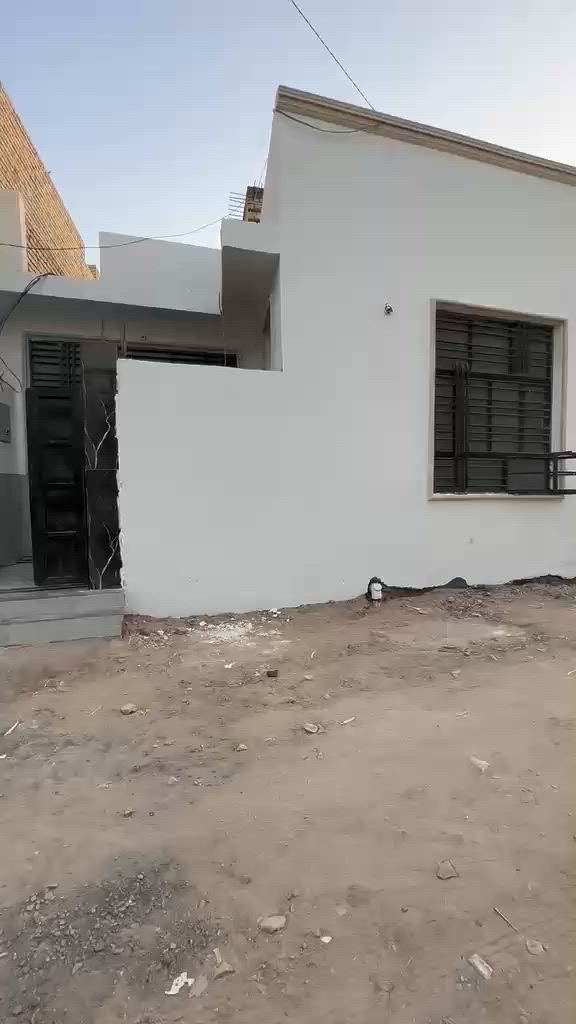 يا الله سلام عليكم بيت 100 متر 10 في 10 بيت جديد بناء كله طابوق بي استقبال چبيره بي غرف نوم عدد اثنين و صاله مثل ما واضح بل فيديو شغل كله درجه اولى تعبانيني عليه كلش خدمات كامله مكان كربلاء البوبيات عامود 90 ملاحظة معروض فقط بيع لا امراوس ولا اقساط السعر 98 مليون بي مجال للطيبين يبعد عن الإمام 4 كيلو *********** /***********

