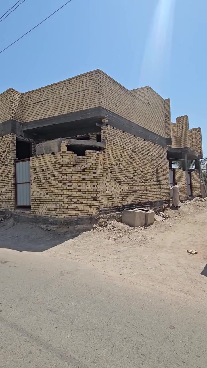 دار سكن مساحته 150م
مقابل بستان عليوي 
غرفه هول وبراني ومطبخ صحيات 
الطابق الأول 
غرفتين وهول وسطح 
للاستفسار 
*********** حسين العبساوي 
*********** سيد جاسم 
أو زياره المكتب #سيدجاسم_للعقارات

