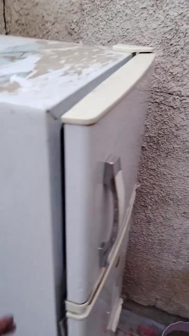 ***********

