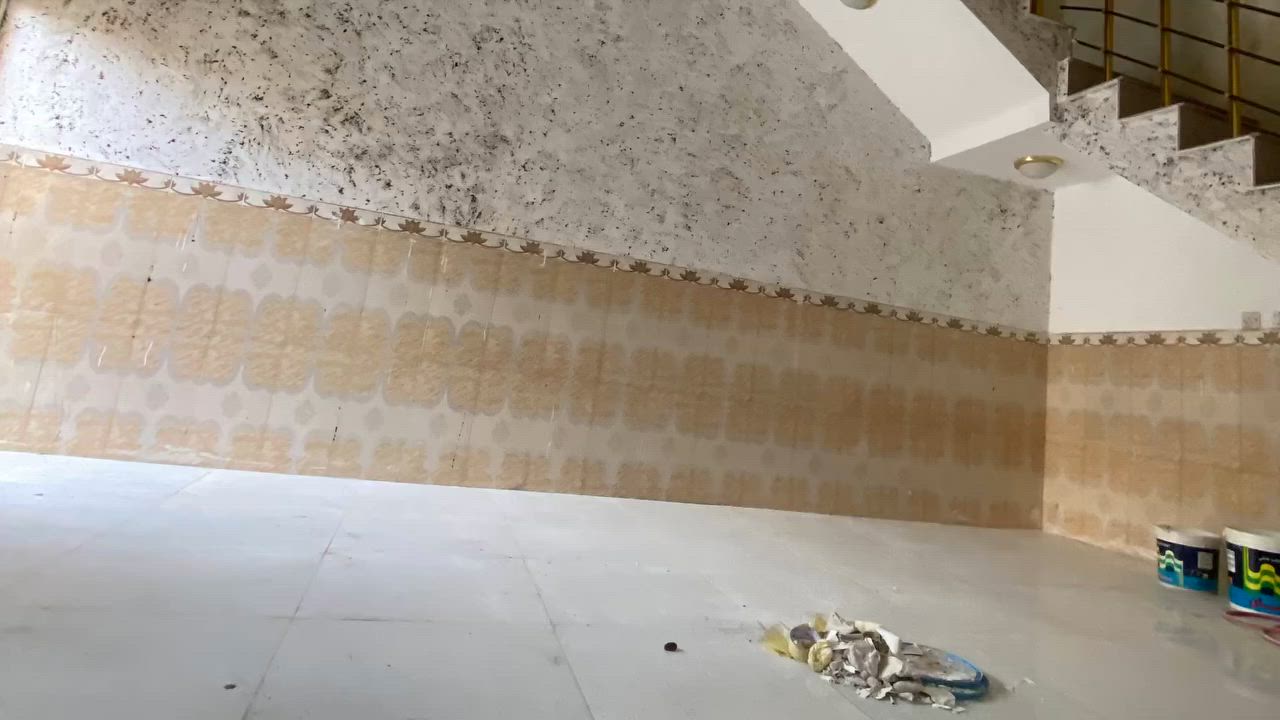 ‭ ‭‬
بيت للايجار يتكون من مطبخ صاله طابق اول فوك غرفتين صاله صحيات مثل ما موضح بالصور عائله صغيره 
الموقع حي الوفاء على شارع قرب مدرسة المستقبل 
السعر 400الف 
الرقم‭ ‭***********‬

