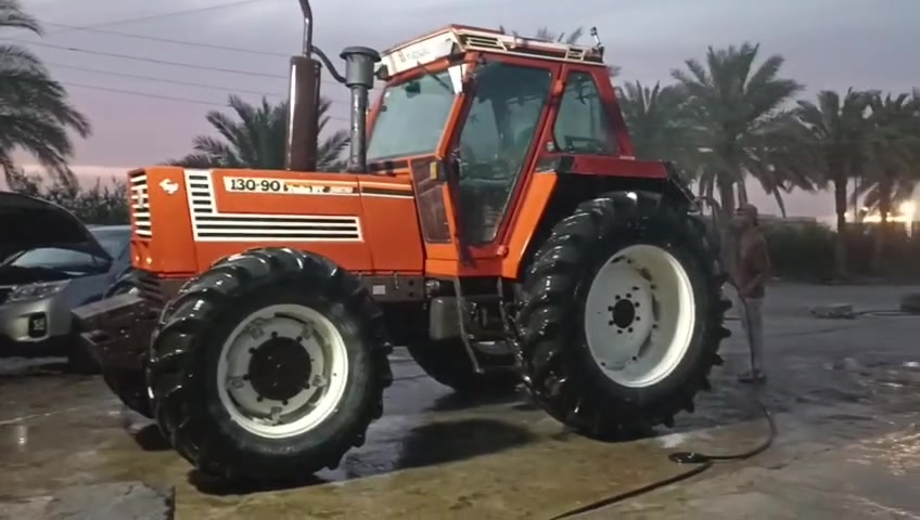 للبيع 90_130كفاله عامه مال جناي اكسل بارز تكمه عريضه شاصي حني المرغوب كير مكينه اكسلات كهربائيات تبريد شرط تاخذها ربع متذب عليها جاهزه للعمل وبالخير ع ياخذها ؟؟ملاحضه الموشراي لايتعبنا  جوه ال40مابيع تفاصيل اتصل ع الرقم ***********
