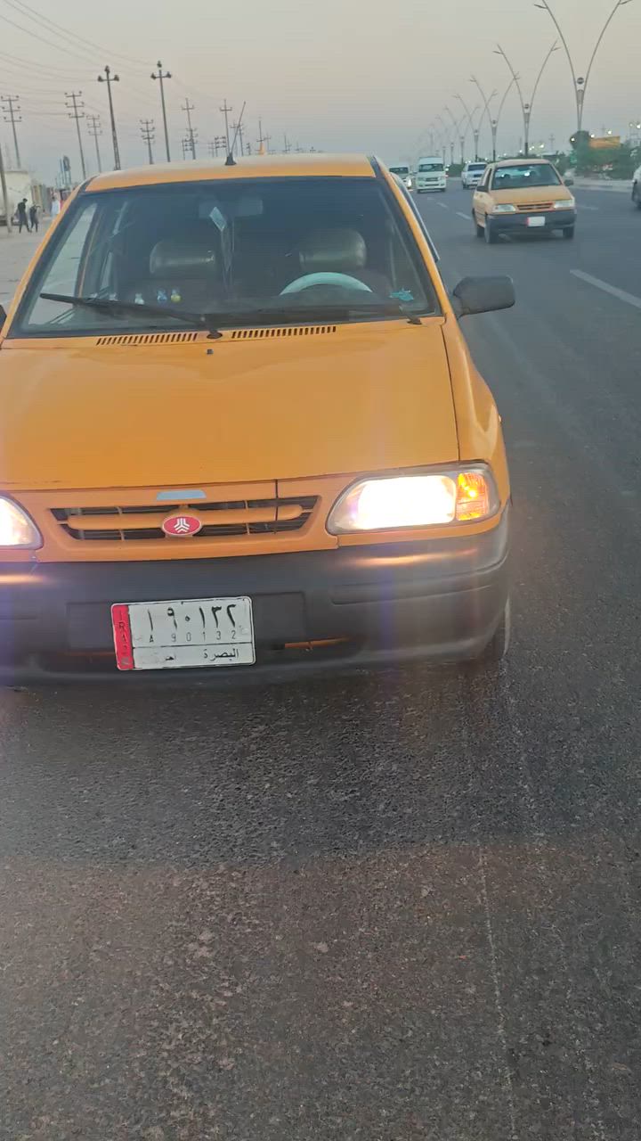 يا الله سلام عليكم اخوان سايبه مديل(20) السياره جاهز من الطول لطول سياره كير مكينه حداده تبريد كامل ماناقصها شي زوج تاير امامي فيت بم بلكات مجول نوزلات السياره حلوه وكاعده مال جناي نسبتها حلوه عوزها ترتيب بصيط والسياره مامغسوله من تنغسل تطلع احلا تجي وتشوف بعينك مصفرها هيئه وغرامات ماعليها وراعيها موجود تحويل ثاني يوم سنويه قبل شهر انتهت اقره الوصف وخابرني وتدلل سعرها (36) وبيها مجال للطيبين وللشرايه رجاآ البياع شراي لا تخابرني لان ماتفيدك واذا السعر هواي عليها فا اكو احلا واحسن منها دورل وتلكه عنواني بصره ابي الخصيب رقم***********
