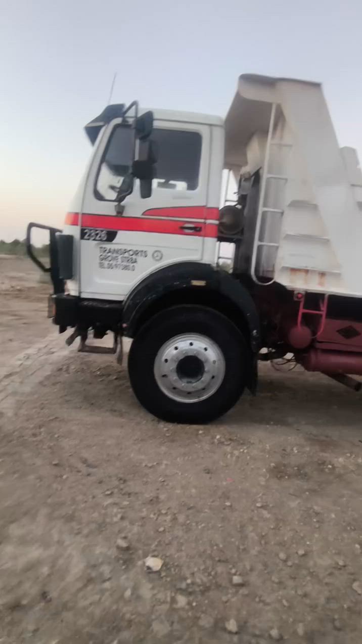 االبي مديل 80 مكينه 25كير 25 اكسل جيئف  شاصي مكفول فارغ شرط الفحص. سنويه لل 31 باسمي مداور ثاني يوم  السعر 175 وبيه مجال حك الجيه التواصل ***********
