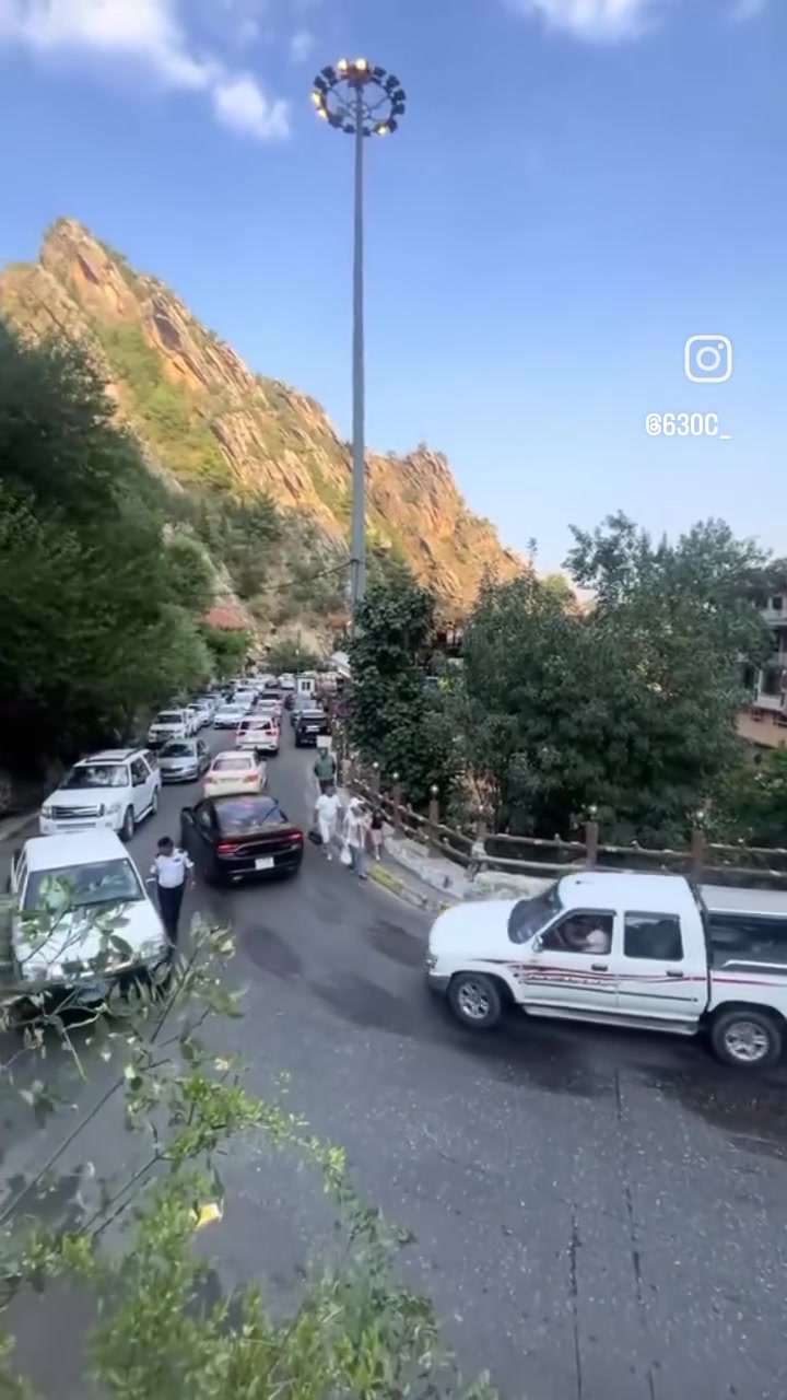 غبنا وغاب الابداع ورجعنا نعدل الاوضاع جيناكم بعروض غير شي هل مرة ✨
ونرجع ونكول سفرتك ويانا غير تحت شعار

(دع القيادة لنا واستمتع بل رحلة🤍💁🏿‍♂️) 

1-برنامج دهوكك مصايف شيرانة سعر النفر (7)

1-مصيف شيرانة المياه الزراقاء🌊

2-مصيف ڤين او سولاف

3مصيف استيرين

#استراحة_مطعم

#داخل_دهوكك

1-فاملي مول 

2-دهوكك مول

3-حديقة حيوانات 

4-مدينة العاب دريم ستي 

5-جيل زاوة اختياري$

#ومن بعدها الرجوع الى الموصل الحبيبة✨🤍

2-#اربيل —يوم واحد مصايف: ( 5.000 الف )

مصيف خليفان 

شلال بيخال 

 شنكل بانة

مصيف جنديان 

مطعم 

كراند مجدي مول

دخوليات المصايف 7000

نقل ذهاب واياب 5000

المجموعة الكلي شامل الدخوليات 12 الف

3-#دهوكك مصايف اشاوة سعر النفر(6)الف

1-مصيف شلال اشاوة

2-مصيف زاويتة

3-استراحة مطعم

4مول دهوكك

5-حديقة حيوانات 

6-سد دهوكك

7-جبل زاوة اختياري $

4_مصايف زاخو سعر النفر(7)الاف

1-مصيف برخ

2-مصيف دشتاخ

3-مصيف كهف بهير

4-استراحة مطعم

5-مول دهوكك

6-حديقة حيوانات 

7-فاملي مول

8-جبل زاوة اختياري$

5_مبيت دهوكك وزاخو سعر النفر (25)شامل النقل والمبيت وفطور صباحي👍🏿

#كوسترات خاصة للشباب

# كوسترات خاصة للعوائل 

للتواصل مراسلة الصفحة خاص او الاتصال على الرقم التالي: *********** متوفر واتس واتصال
