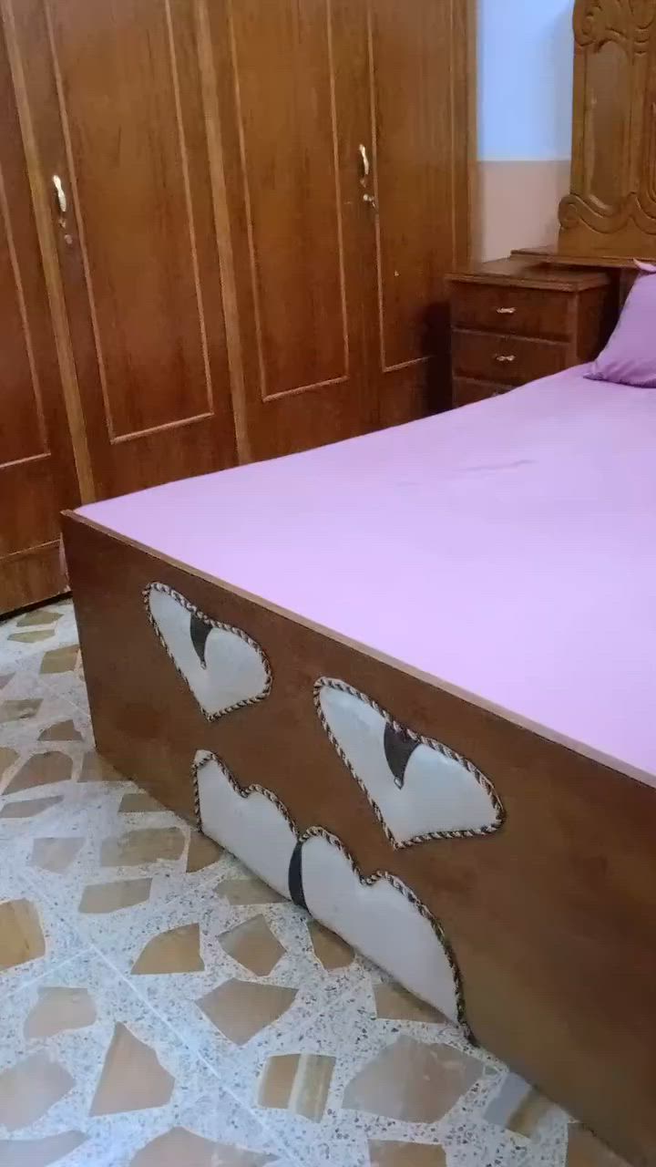السلام عليكم عندي هاي الخشب عراقي ابيها كلش نضيف من داخل وخارج قنصور خمس ابواب بدون ملحق 
السعر 650وبي مجال ❤


**إذا كنت صاحب هذا الإعلان وتريد حذفه لأي سبب، رجاءا أرسل رسالة إلى الدعم الفني**