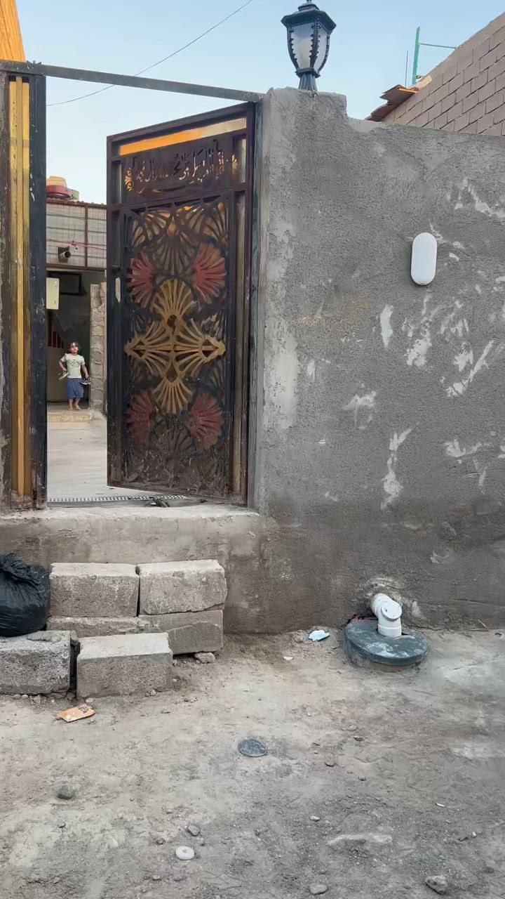 بيت البيع سبع قصور شارع المدارس 30 وبي مجال 
***********
