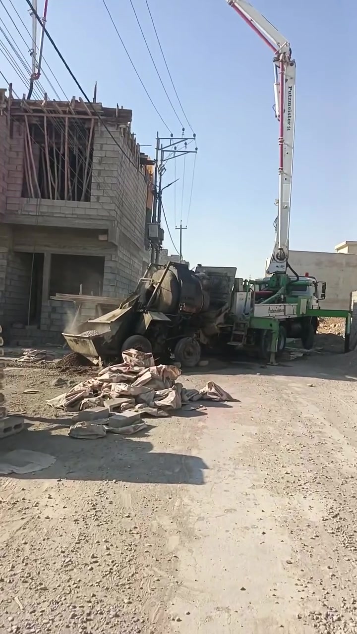 المقاولات العامه وبانسب الاسعار بإدارة سجاد آل حساني 👷 
 بناء 100متر مربع طابقين في مزارع زيونه 
هيكل رقم3

سعر المتر ب83الف دينار عراقي فقط 
الطابقين ويا البيتونه والستائر
مواد حديد فإن ستيل سليمانيه عراقي 
اساس بادلو ست شياش بين حلقه وحلقه30سانتيم 
دبل شبكه تسليح السقوف 17سانتيم المربع 
اسمنت سنجارمقاوم  أو بادوش وحسب طلب صاحب الأرض 
بلوك معمل الريان 
رمل والحصو كنهش 
الاستفسار يرجى الاتصال بنا على الارقام التاليه او واتساب 
***********
***********
***********
